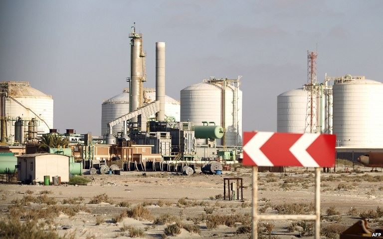 الحكومة الليبية المؤقتة تعلن السيطرة على 90% من المنشآت النفطية