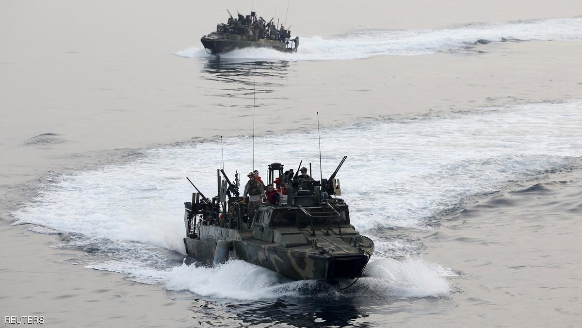 إطلاق سراح البحارة الأمريكيين العشرة المحتجزين في إيران