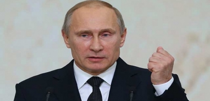 بوتين يوقّع مرسومًا بفرض قيود على تأشيرات دخول روسيا لمواطنى الدول غير الصديقة
