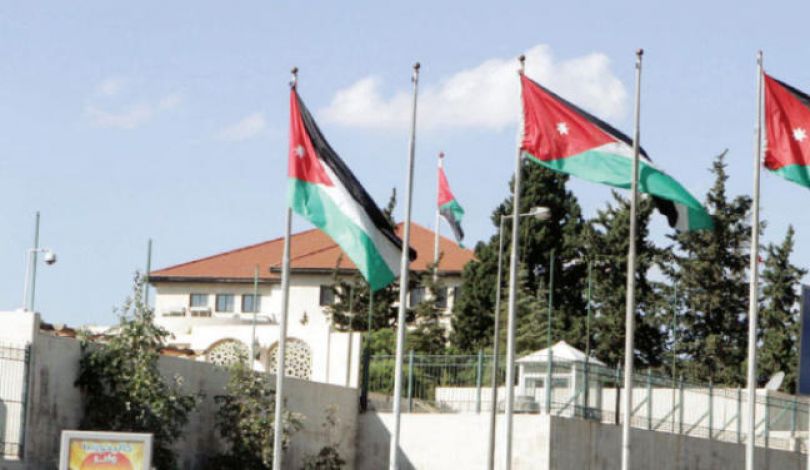 الأردن يقرّر خفض التمثيل الدبلوماسي مع قطر وإلغاء ترخيص “الجزيرة”