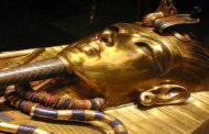 عرض مجموعة من الرقائق الذهبية لتوت عنخ آمون لأول مرة بالمتحف المصري