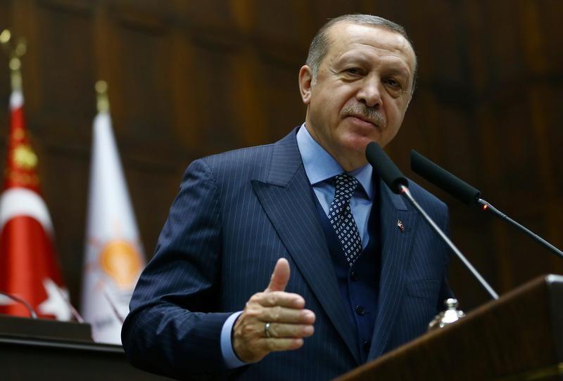إردوغان: رجال الأعمال الذين ينقلون أصولهم للخارج “خونة”