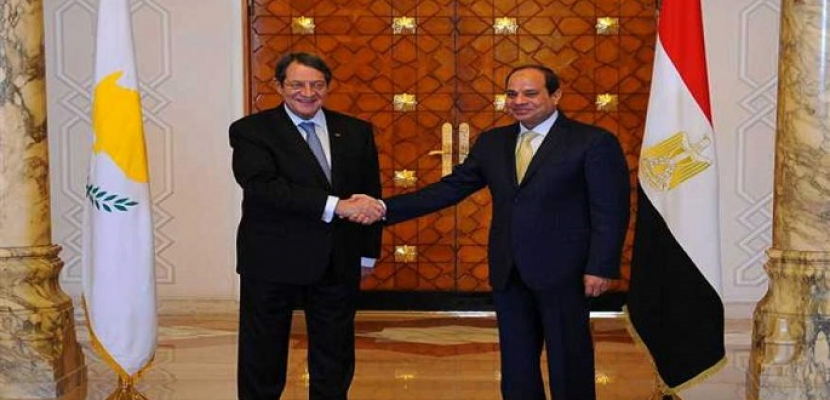 المتحدث باسم الرئاسة:الوفد المرافق للرئيس القبرصي سلم مصر 14 قطعة أثرية