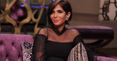 منى زكى: من مصلحة الفنان الاعتزال لما يكون مش حابب الشغل