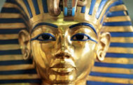 وزير الآثار يعلن موعد نقل قناع توت عنخ آمون للمتحف الكبير