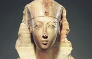مدير متحف الآثار بمكتبة الإسكندرية: حتشبسوت ماتت بالسرطان في الـ50 من عمرها