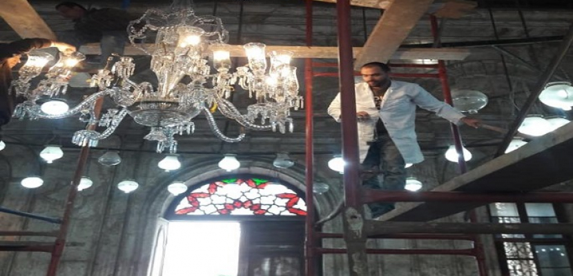 الآثار: الانتهاء من أعمال ترميم النجفة الثانية بمسجد محمد علي بقلعة صلاح الدين