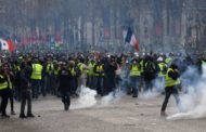 اشتباكات بين الشرطة الفرنسية ومحتجين في الشانزليزيه