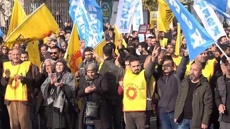 السترات الصفر تصل تركيا.. ومظاهرات الغلاء تتحدى أردوغان