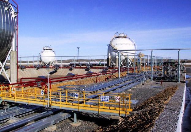 أوزبكستان تقترض 2.3 مليار دولار لتمويل محطة لتحويل الغاز إلى سوائل