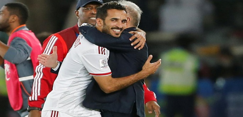 هدفان من مبارك ومبخوت يمنحان الإمارات فوزها الأول في كأس آسيا