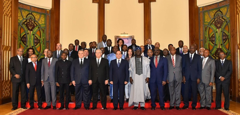 الرئيس السيسي يلتقي رؤساء المحاكم الدستورية والعليا الأفارقة