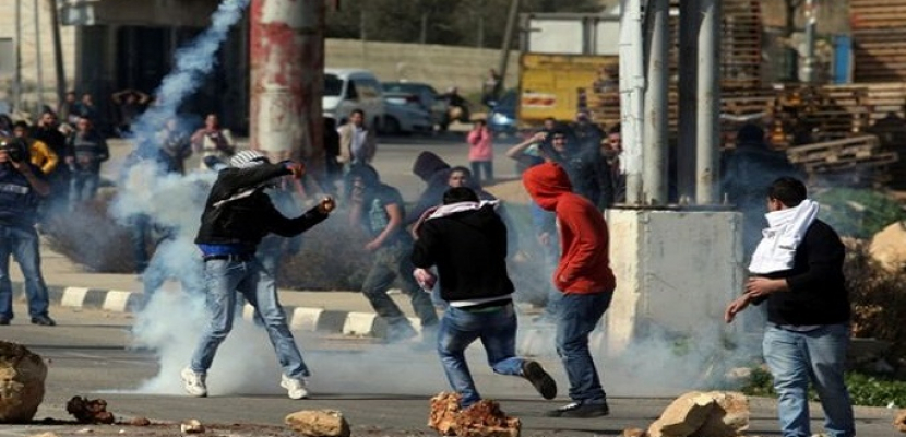 إصابة فلسطينيين خلال مواجهات مع الاحتلال الإسرائيلي شمال رام الله
