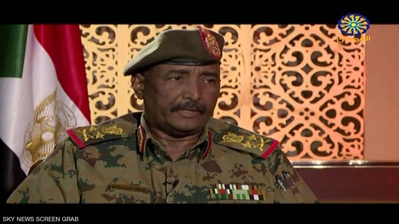 البرهان: مستعدون لتسليم السلطة “غدا” في السودان