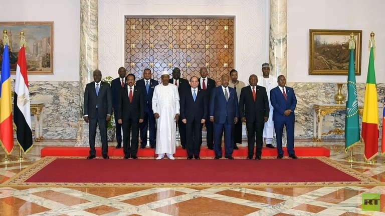 السيسي نجح في مد فترة تسليم السلطة في السودان من 15 يوما إلى 3 أشهر