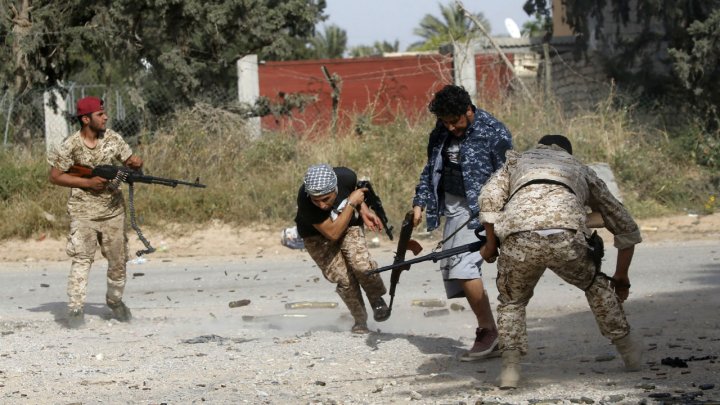 ليبيا: قوات حكومة السراج تدفع قوات حفتر للتراجع في جنوب طرابلس