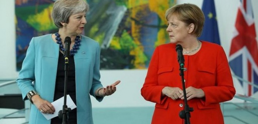 ميركل تجتمع مع ماي في برلين لبحث خروج بريطانيا من الاتحاد الأوروبي