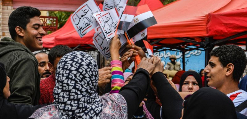 المصريون يقترعون لليوم الثاني على تعديلات دستورية