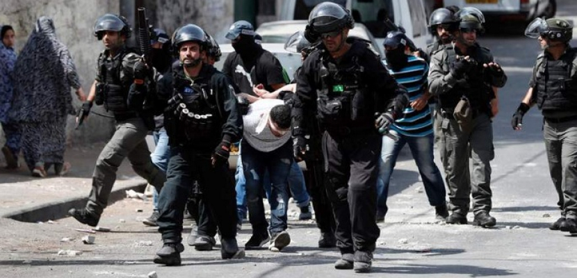 قوات الاحتلال الإسرائيلي تعتقل 12 فلسطينيًا من مناطق متفرقة بالضفة الغربية