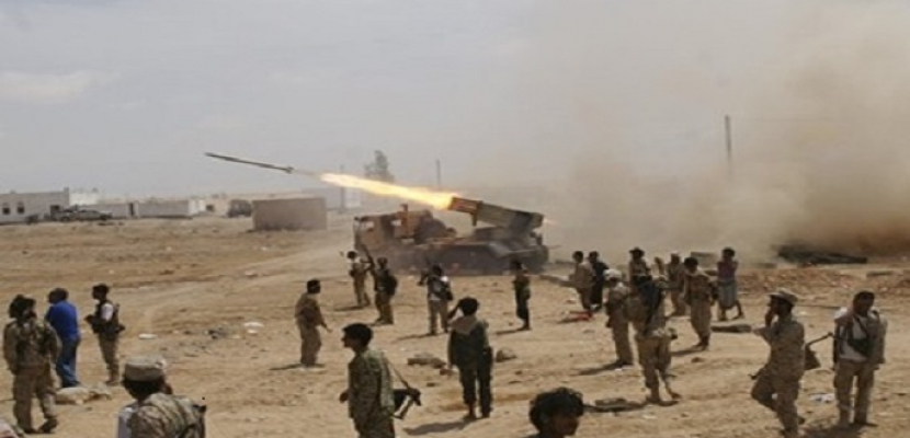 اشتباكات عنيفة شمال الضالع والجيش اليمنى يقصف مواقع الحوثيين