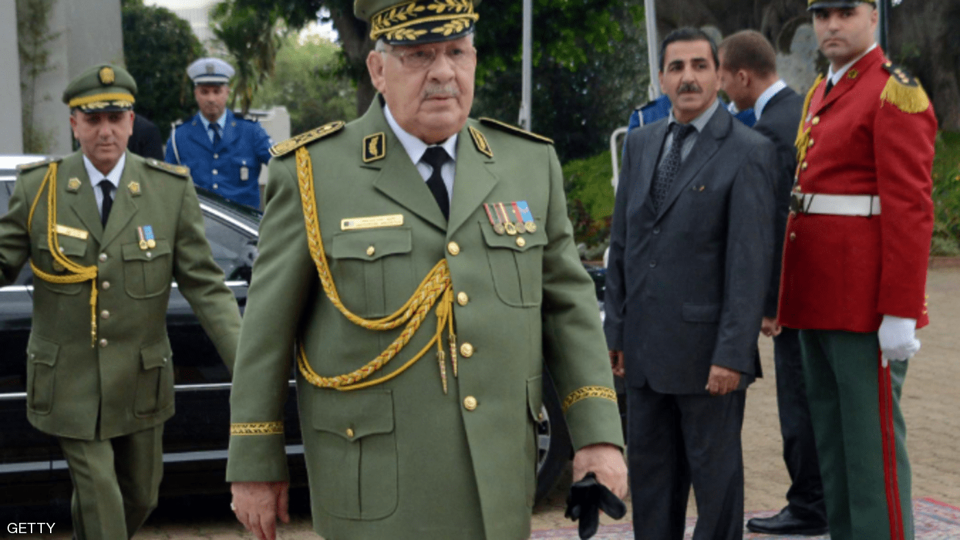قائد الجيش الجزائري يحذر من “تلغيم المسيرات”