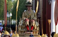 بدء موكب ملك تايلاند الجديد في شوارع بانكوك