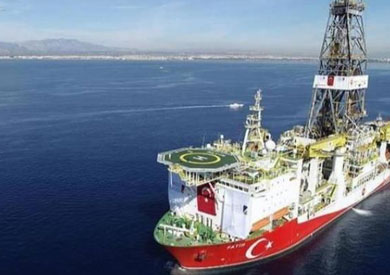 قبرص تصدر مذكرات اعتقال بحق طاقم سفينة تنقيب تركية قبالة ساحلها طباعة