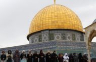 أكثر من 180 ألف شخص يصلون في المسجد الأقصى وسط حراسة أمنية إسرائيلية