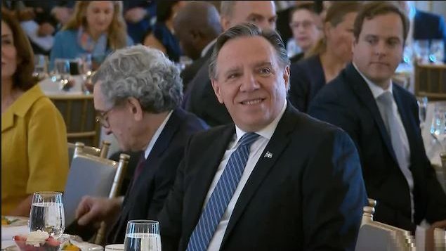 رئيس حكومة كيبيك في نيويورك لدعم الشراكة في قطاع الطاقة الكهربائية