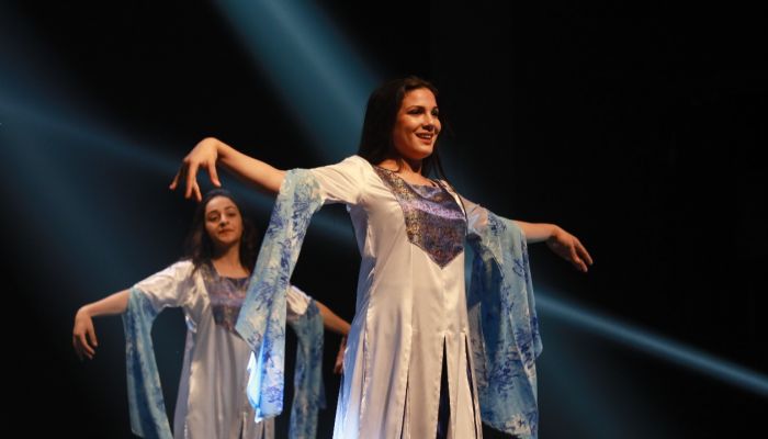 خمسة عروض تتنافس على جوائز مهرجان رم المسرحي في الأردن