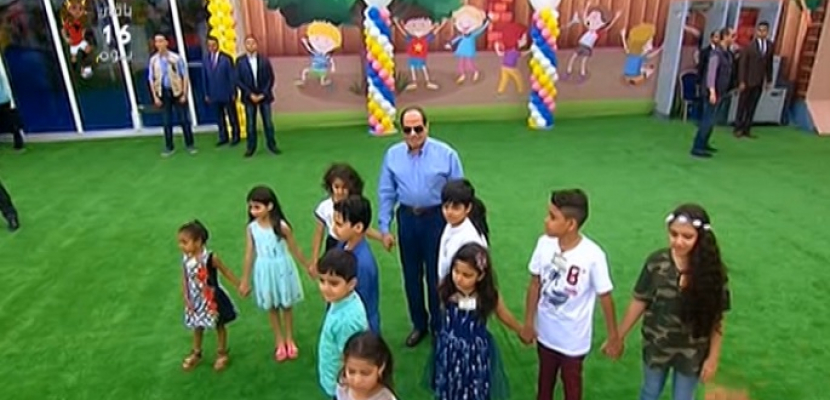 الرئيس السيسى يشارك أُسر وأبناء شهداء ومصابى الجيش والشرطة احتفالات عيد الفطر المبارك