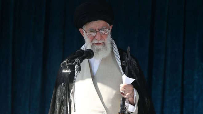 ناقلة النفط الإيرانية: خامنئي يتوعد بالرد على احتجاز بريطانيا لها