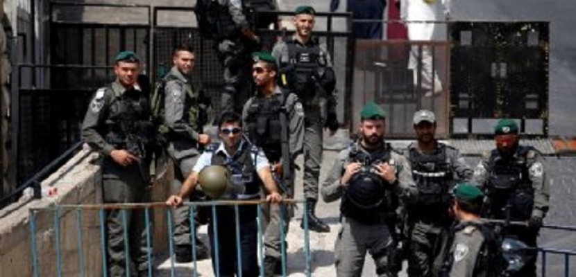 الاحتلال الإسرائيلى يغلق حاجز جبع ومداخل بلدة حزما بعد عملية دهس 4 جنود