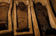 “الآثار” تبحث استعدادات نقل مومياوات من المتحف المصري لمتحف الحضارة