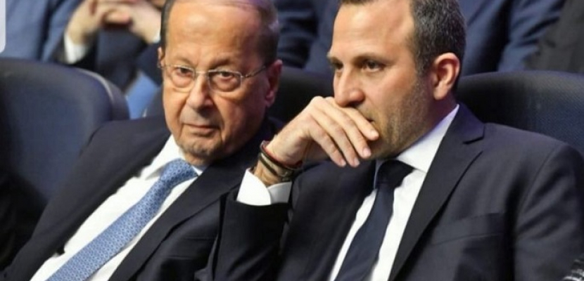 وزراء ونواب “التيار الوطني الحر” في لبنان يرفعون السرية عن حساباتهم المصرفية