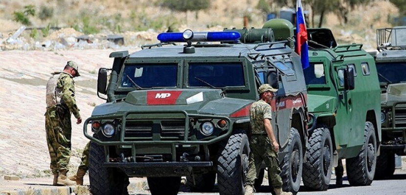 الشرطة العسكرية الروسية تعلن انسحاب القوات الكردية من الحدود السورية التركية