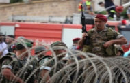 الجيش اللبناني يتدخل لإيقاف اشتباكات بين المتظاهرين والرافضين لقطع الطرق