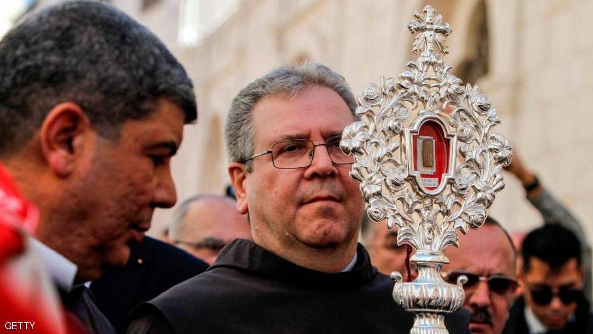 الفاتيكان يهدي قطعة من مزود المسيح إلى بيت لحم