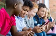 منع الهواتف المحمولة في مدارس أونتاريو