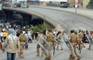 اشتباكات بين الجيش اللبناني والمتظاهرين لفض الاعتصامات وفتح الطرقات