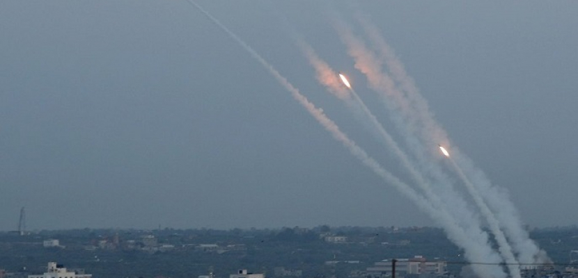 ردا على اغتيال أبو العطا.. إطلاق عشرات الصواريخ من غزة