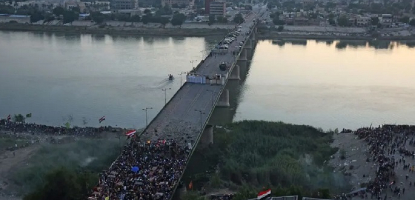 المتحدث باسم الجيش العراقي يحذر من انهيار جسر الجمهورية وسط بغداد