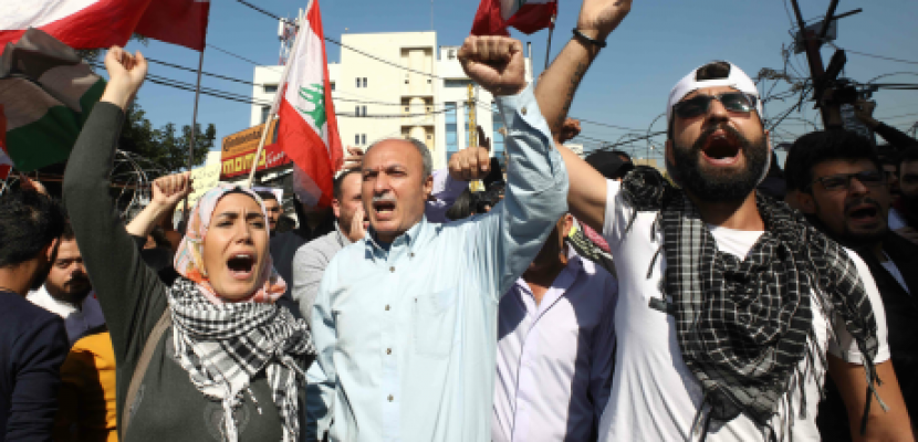 اللبنانيون يخرجون في “أحد التكليف” لتجديد المطالب بحكومة جديدة