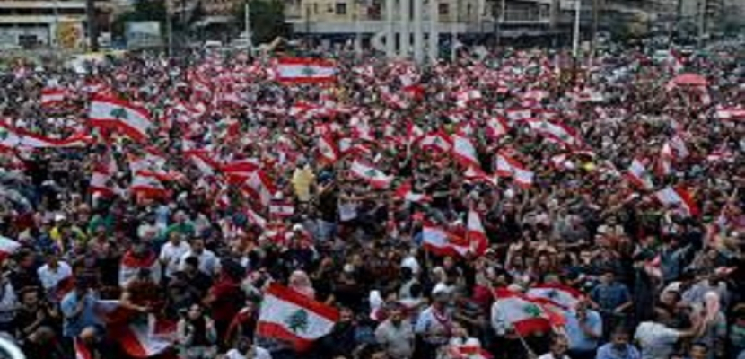 دعوات إلى إضراب عام في الجزائر يوم الثامن من ديسمبر