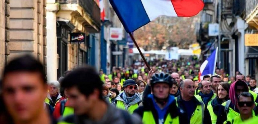 فرنسا تحظر تظاهرات “السترات الصفراء” وسط باريس ليلة رأس السنة