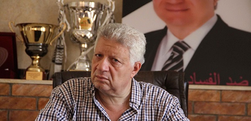 رئيس نادي الزمالك يعقد جلسة مع لاعبي الفريق الأول لكرة القدم