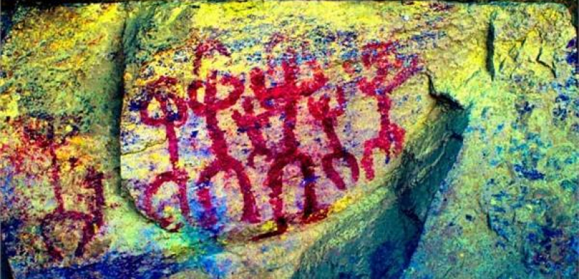 الانتهاء من توثيق نقوش أثرية ملونة عثر عليها بكهف أثري جنوب سيناء