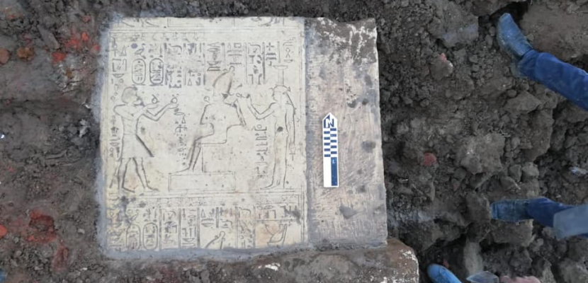 العثور على كتل أثرية ترجع لعصر الملك بطليموس الأول بسوهاج