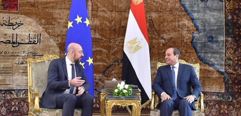 السيسي يعرب عن تطلع مصر لتعزيز التعاون مع الاتحاد الأوروبي في مكافحة الهجرة غير الشرعية والإرهاب
