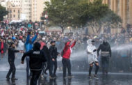 متظاهرو لبنان يواصلون احتجاجاتهم بعد تشكيل الحكومة .. واشتباكات مع قوات الأمن